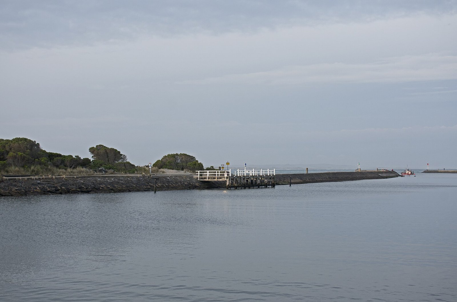 The mouth of the Moyne River at Port Fairy, seen from Griffiths Island